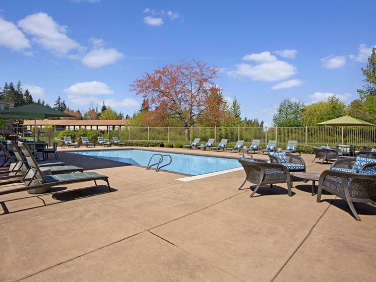 Resort Style Pool | Apartments For Rent In Shoreline WA | Echo Lake